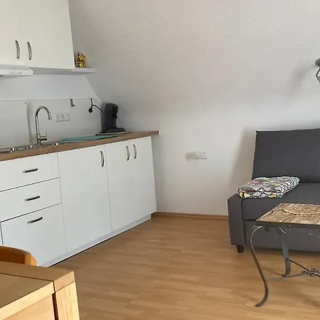 Rodo Balcony - 2 Mit 1 Schlafzimmer & Balkon *